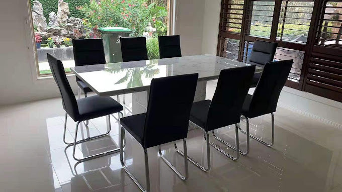 Derimut furniture store