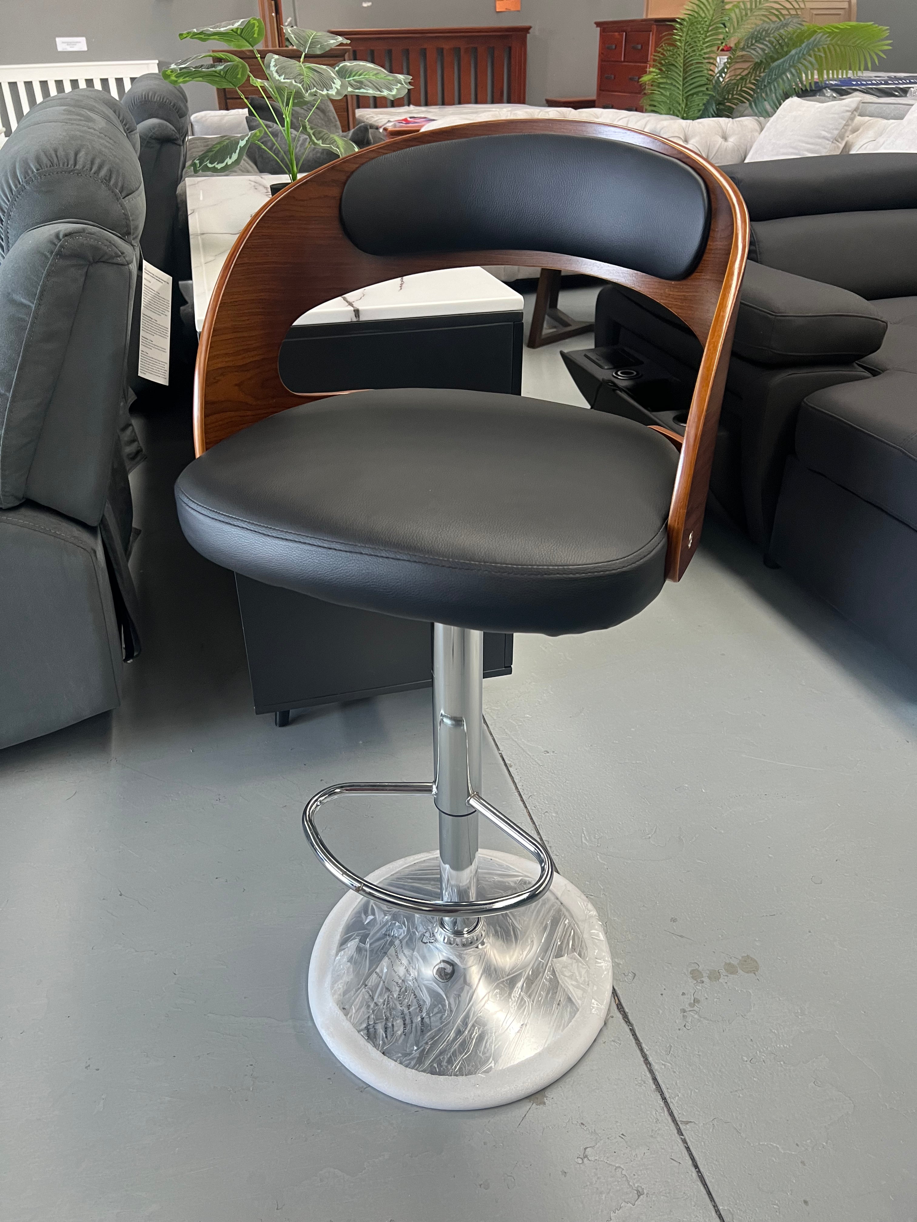 N888 Black PU Leather Bar Stool