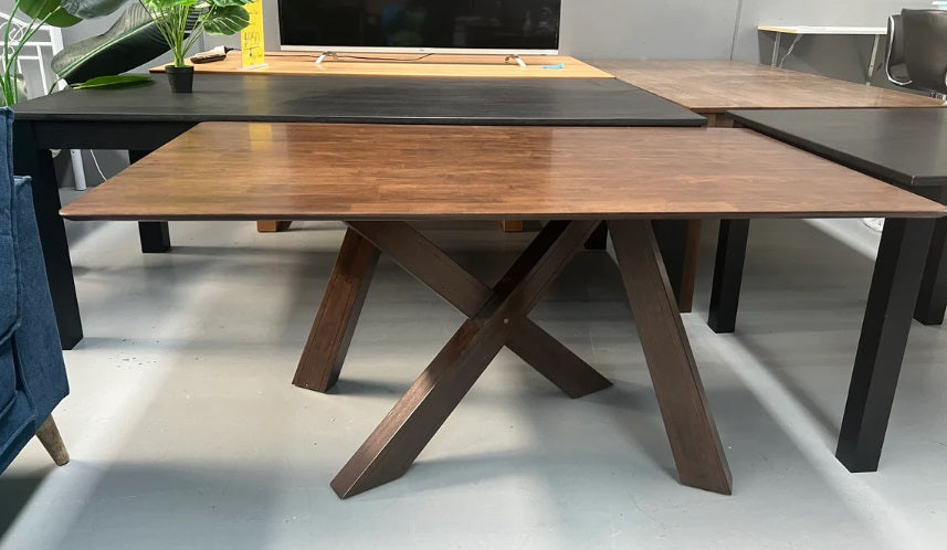 8052 Rubberwood Dinning Table