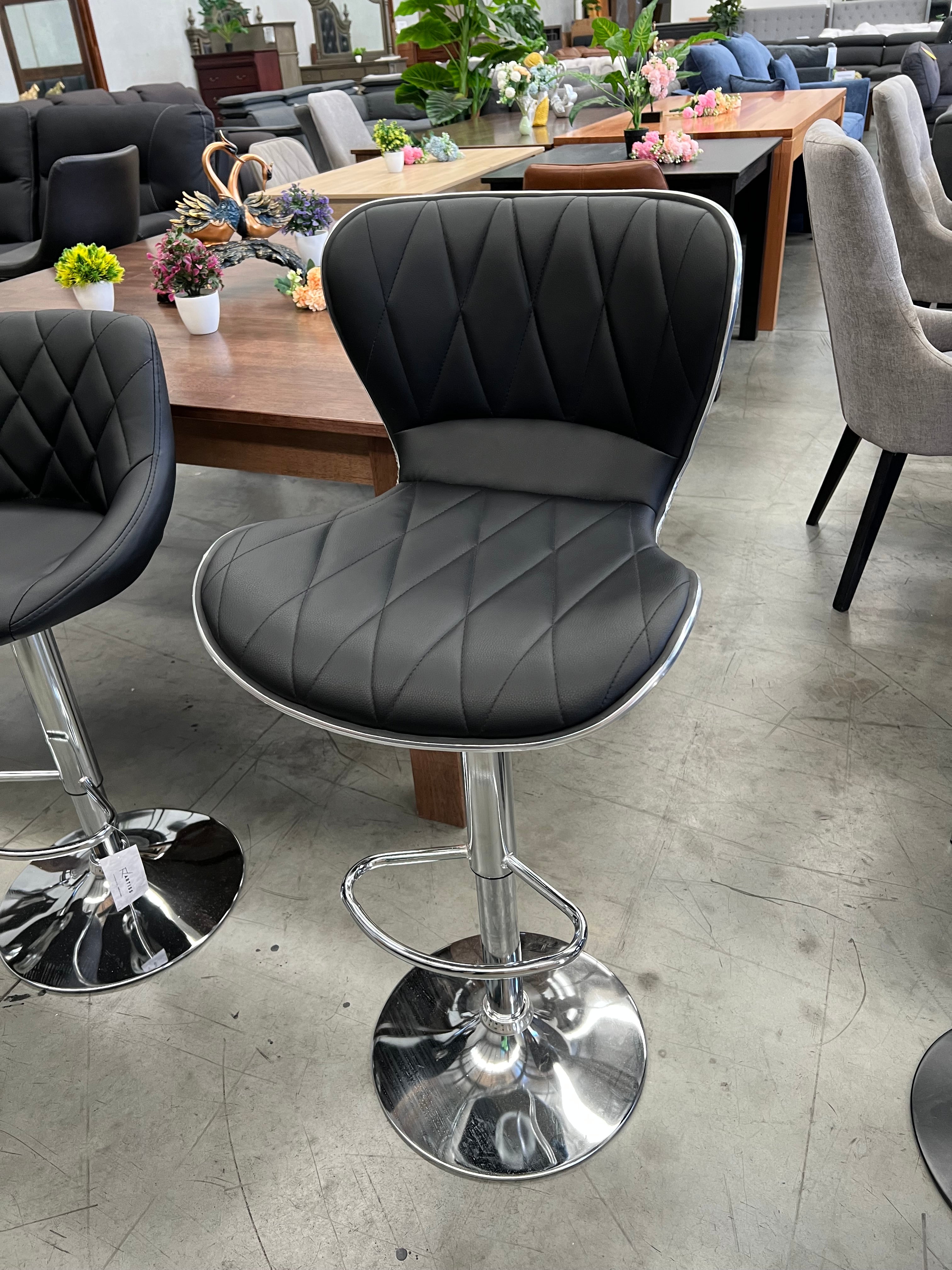 N4045 Black PU Leather Bar Stool